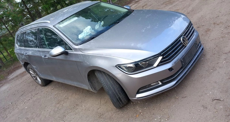 Volkswagen Passat cena 28800 przebieg: 192000, rok produkcji 2015 z Konin małe 172